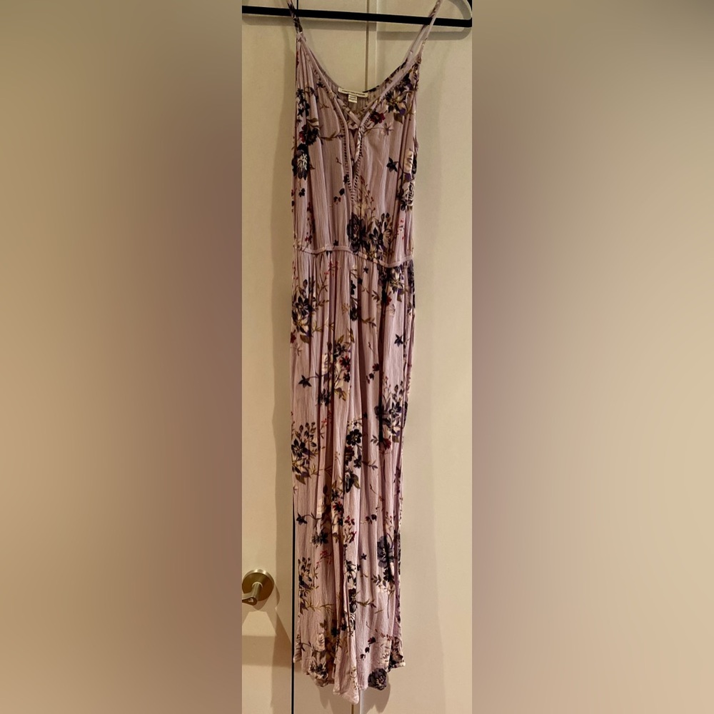 American Eagle Outfitters Light Purple Floral Jumpsuit - 3/4 Length - Size Small